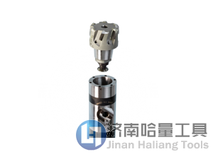 CoroReamer® 830是一种采用模块化设计和可更换切削头的刀具，这种刀具在仍位于机床主轴上时便可简单更换。切削头由一个精密制造的锥形接口定位在刀柄中，以实现最高同心度和重复性以及3 µm (120 µin) 的径向跳动量