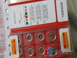 Brief: Major brand: Korloy, Sumitomo, Sandvik, Kyocera, Iscar, SECO, Dijet, Kennametal, Tungaloy, Mitsubishi, Hitachi, Valenite, Walter, Taegutec, ZCCCT, OSG,LINKS,STWC,Lamina,etc. Payment details: Packaing:10 pcs/plastic box, then by carton outside